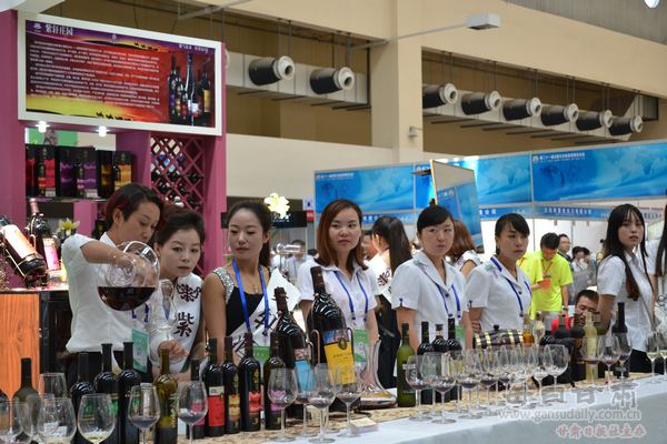 葡萄酒亮相第21届兰洽会展厅(图8)