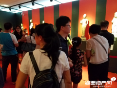 48小时2万人 一场展览掀起泉州爱国热潮