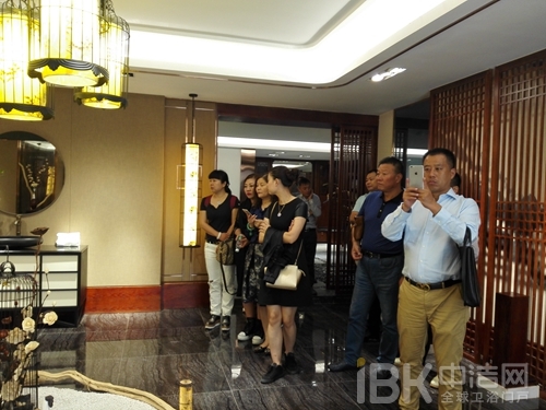 心海伽蓝展厅全新亮相，迎经销商考察团首批参观