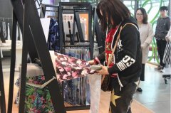 展商不满足于接待买家：丝博会工厂展区应运而生