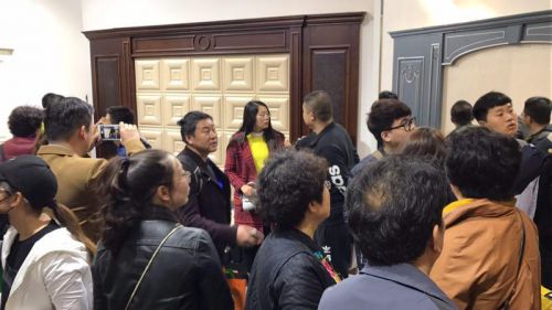 德菲诺实木背景墙亮相第十六届中国国际门业展览会(图1) 1